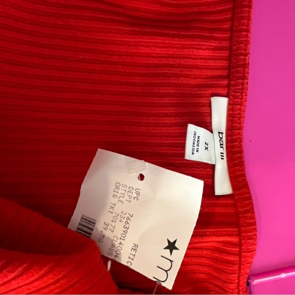 Red Dress - Picture 5 of 6